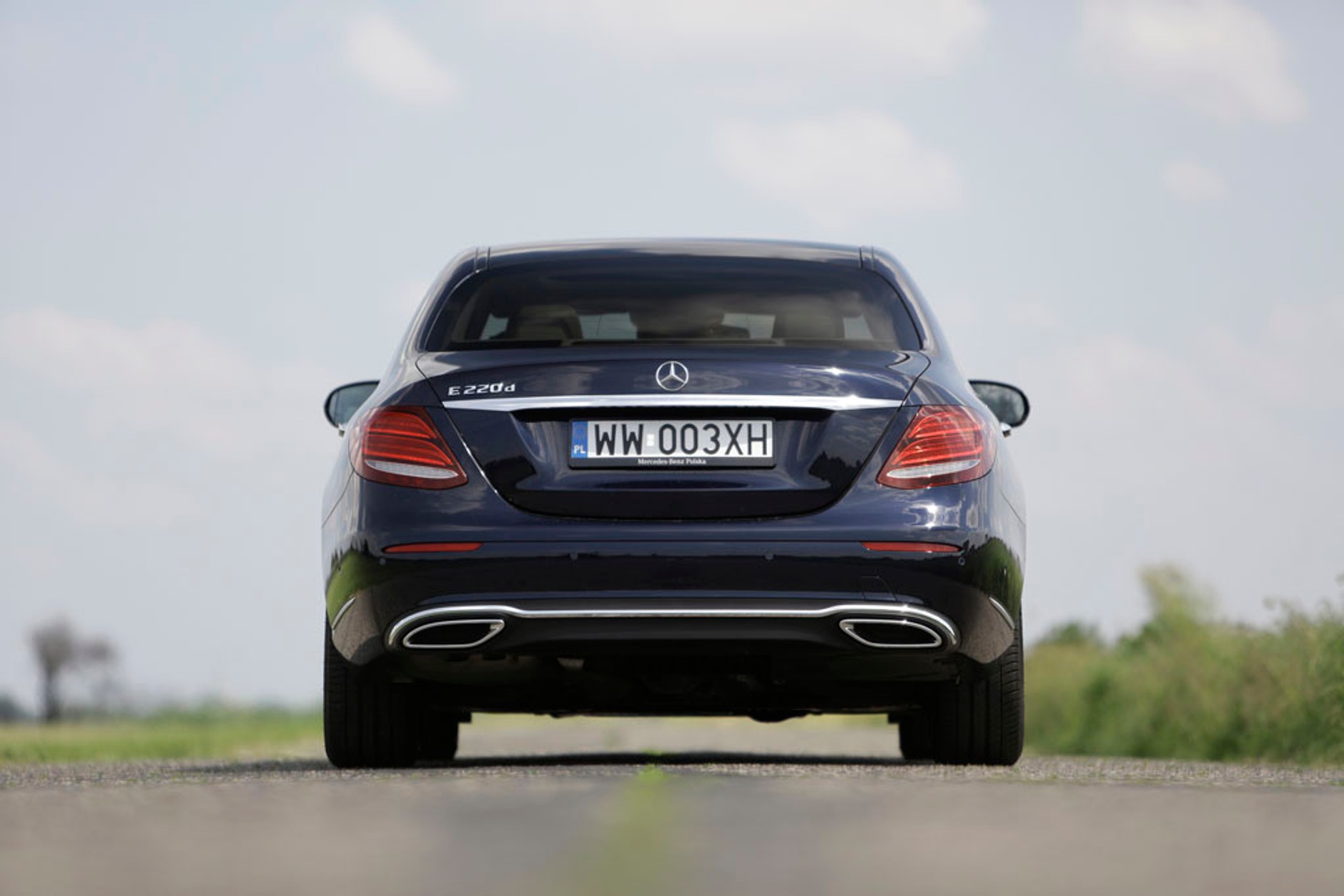 Mercedes E 220d - czy jest wystarczająco inteligenty na nasze drogi?