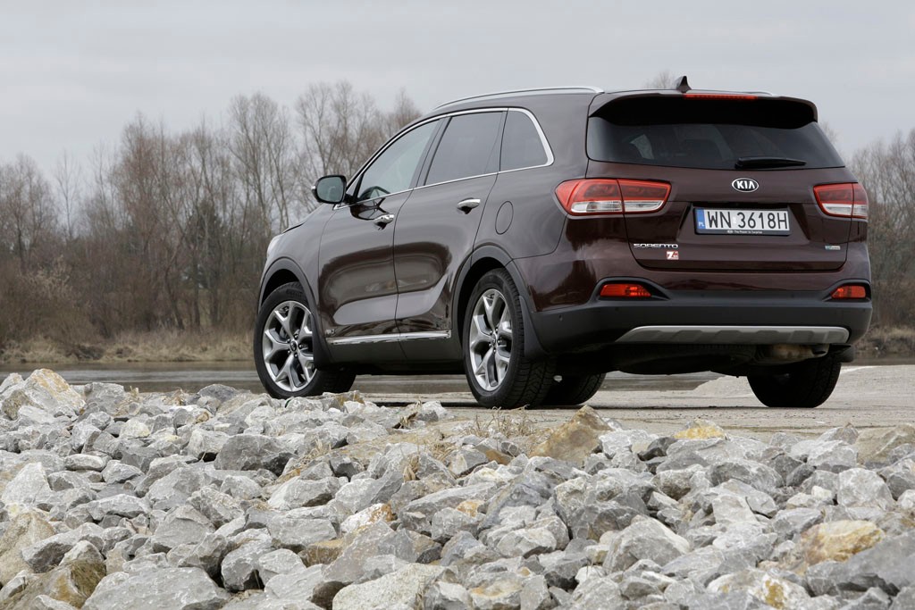 Kia Sorento kontra Ssangyong Rexton - dzieli je epoka