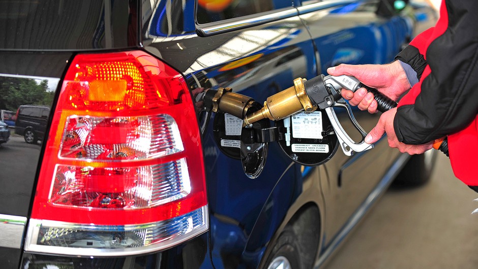 Tankowanie samochodu z instalacją gazową LPG