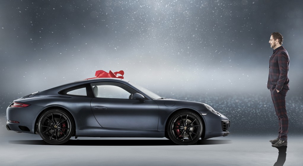 Wojciech Modest Amaro z nowym  Porsche 911 Carrera S