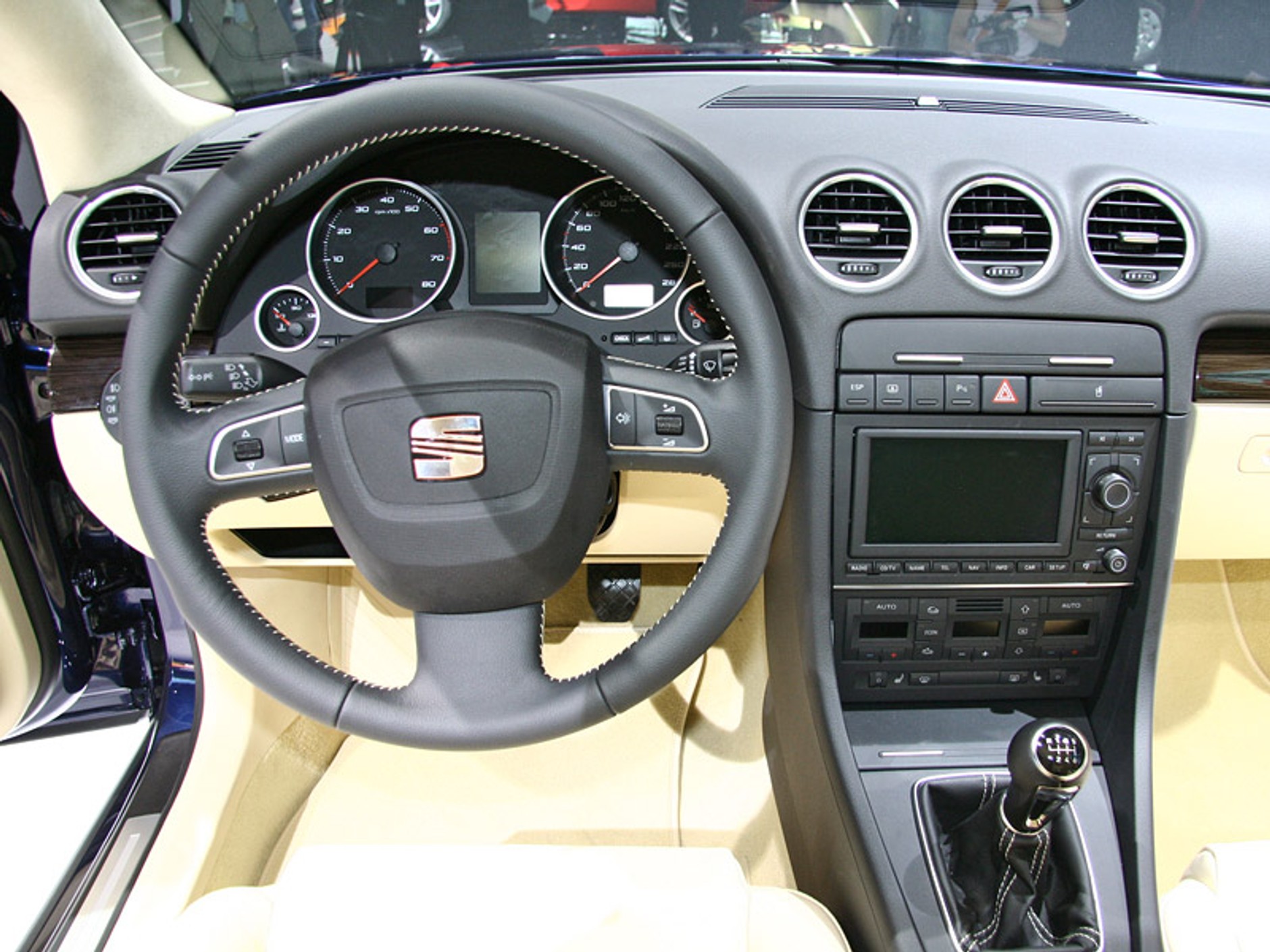 Paryż 2008: Seat Exeo – pierwsze wrażenia