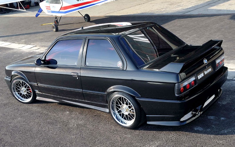 Garaż tunera: BMW 318is – forever young