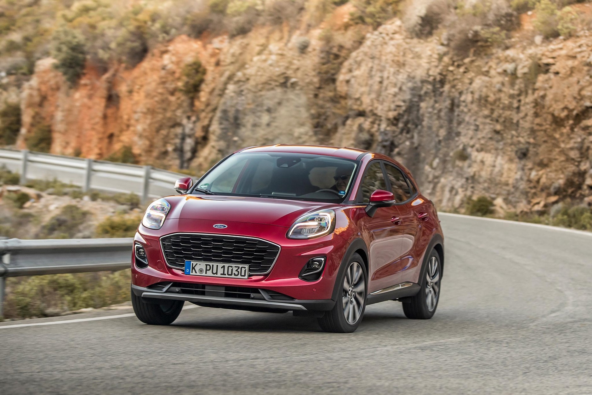Ford Puma to jeden z dwóch ostatnich spalinowych modeli popularnych