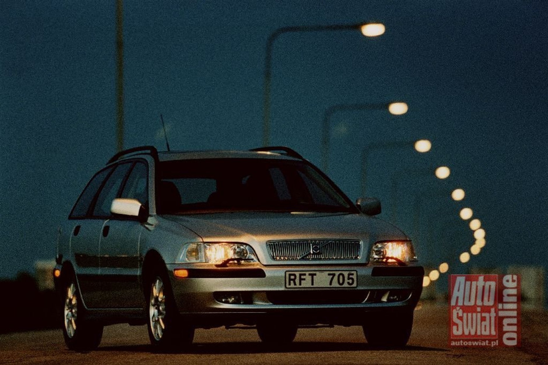 Volvo V40 - pierwsza generacja