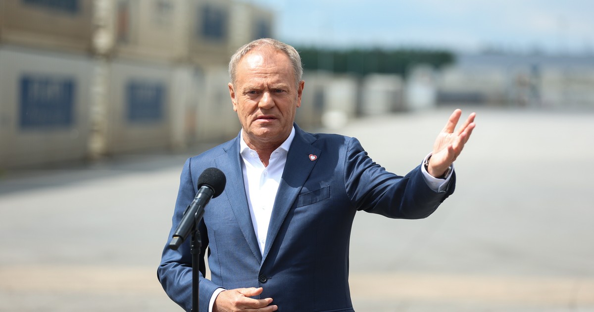 Sławków - wizyta premiera Donalda Tuska na terenie Euroterminala w Sławkowie