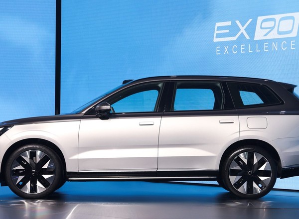SUV Volvo ocieka luksusem niczym Maybach. EX90 w najbogatszej wersji Excellence