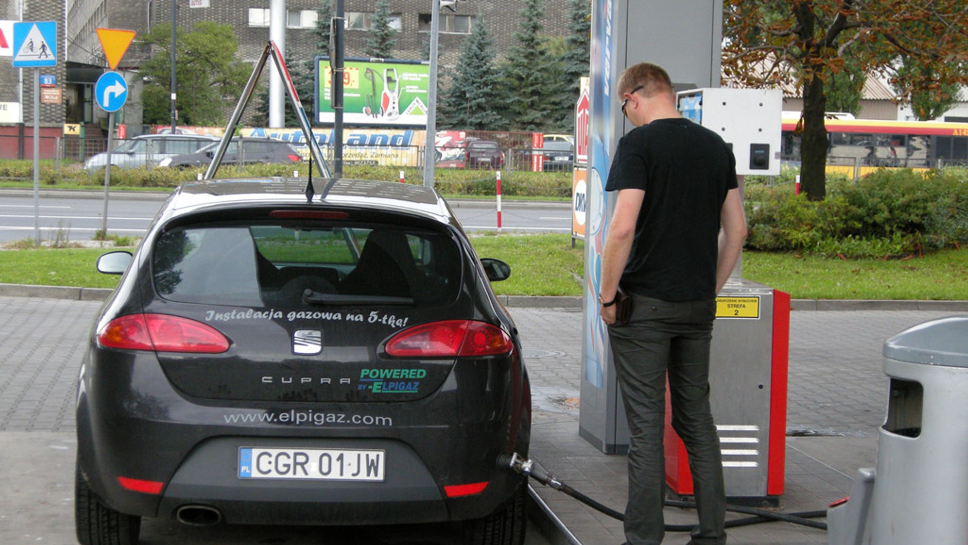 Czy jesteśmy skazani na drogą benzynę?