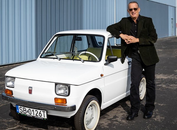 Fiat 126p Toma Hanksa sprzedany za prawie 360 tys. zł