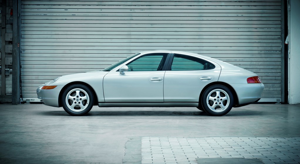 Porsche 989 (początek lat 90.)