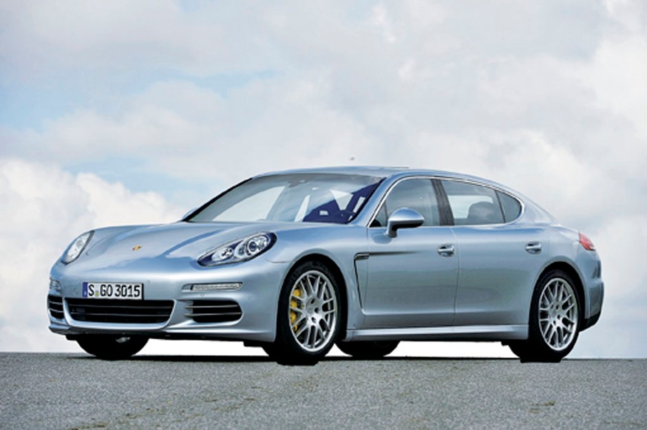 Porsche Panamera 4S Executive
420 KM (aut. dwusp.)