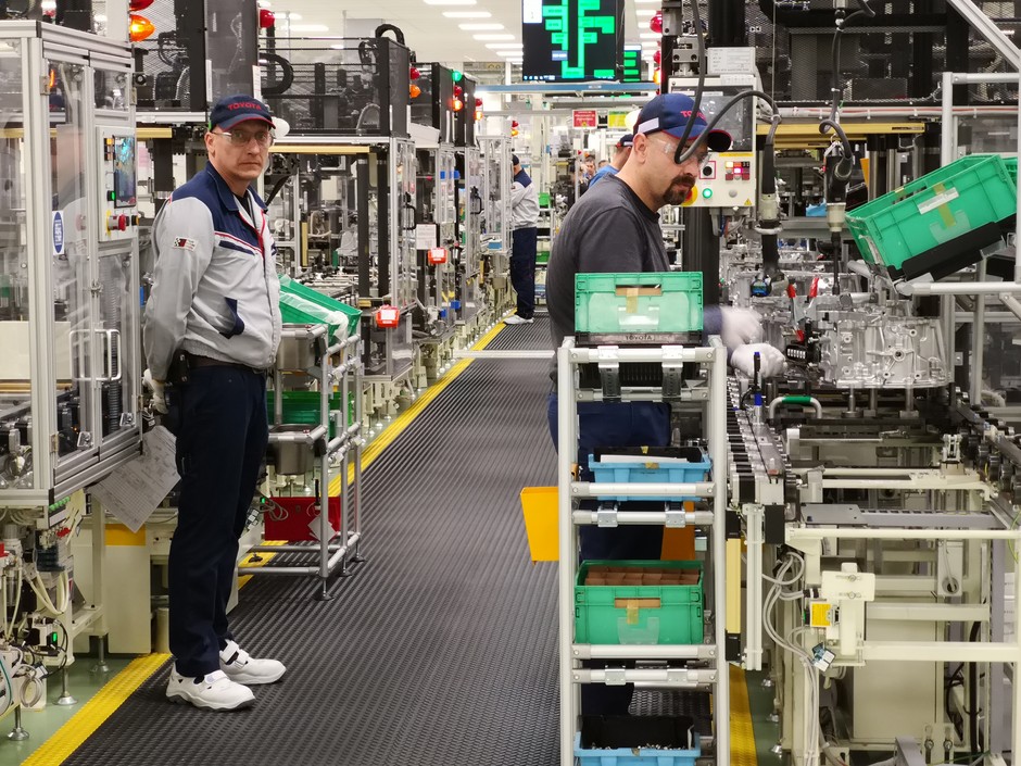 Toyota Motor Manufacturing Poland - zakład w Wałbrzychu. Obecnie trwa intensywna rekrutacja pracowników szczególnie w rejonie Wałbrzycha. Praca ma się odbywać na trzy zmiany by uzyskać roczną produkcję w wysokości 180 000 sztuk