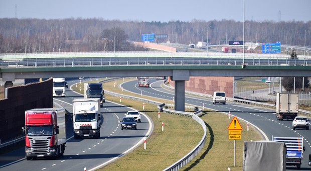 Te pojazdy nie wyjadą na drogi w święta. Wyjaśniamy, kogo dotyczy zakaz