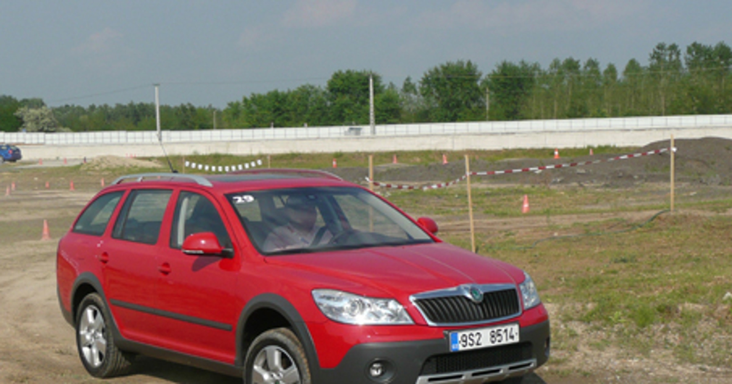 Skoda Octavia Scout 2.0 TDI - Kombiakiem w teren