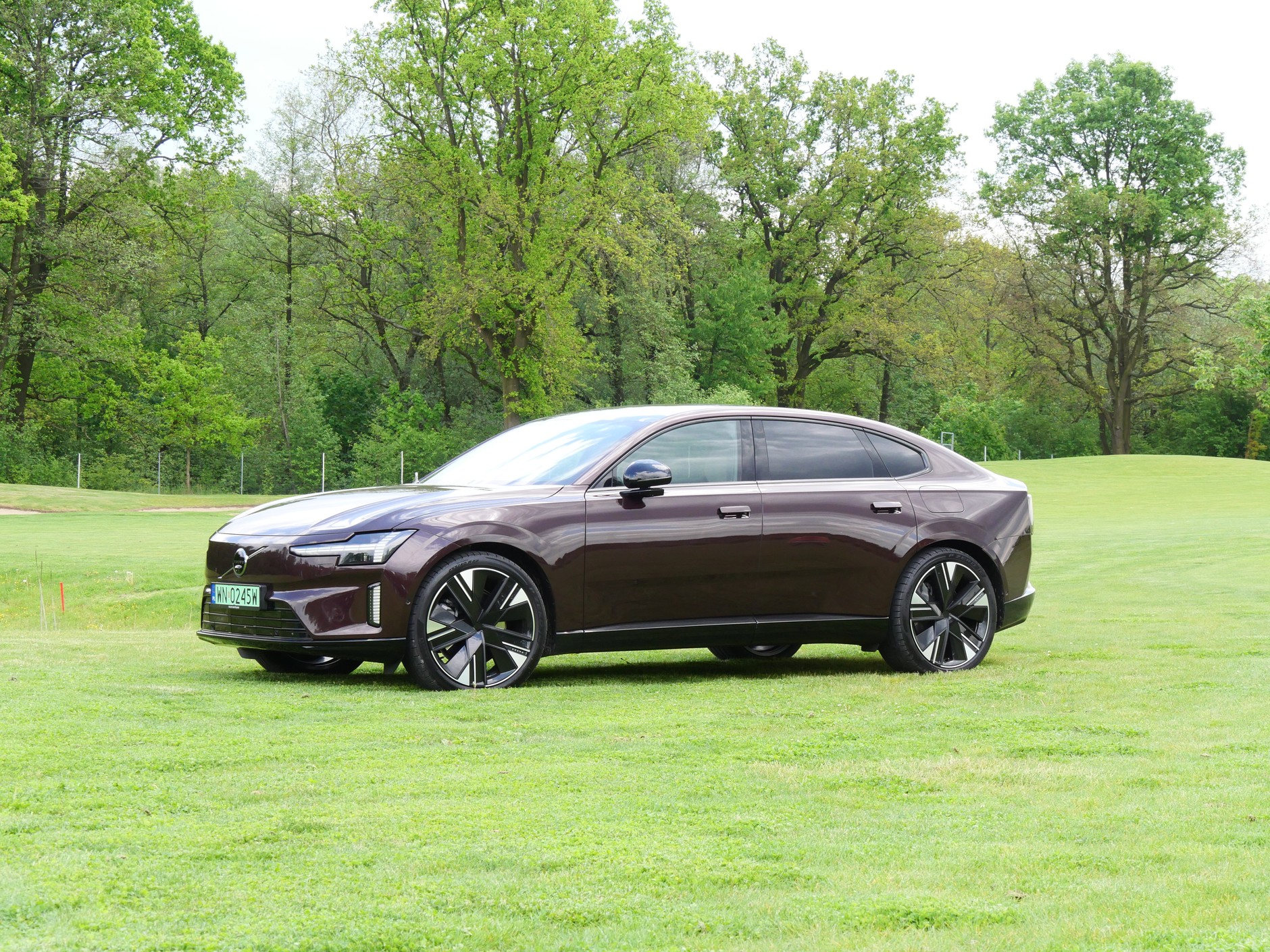 Volvo ES90. Flagowa, elektryczna limuzyna Volvo