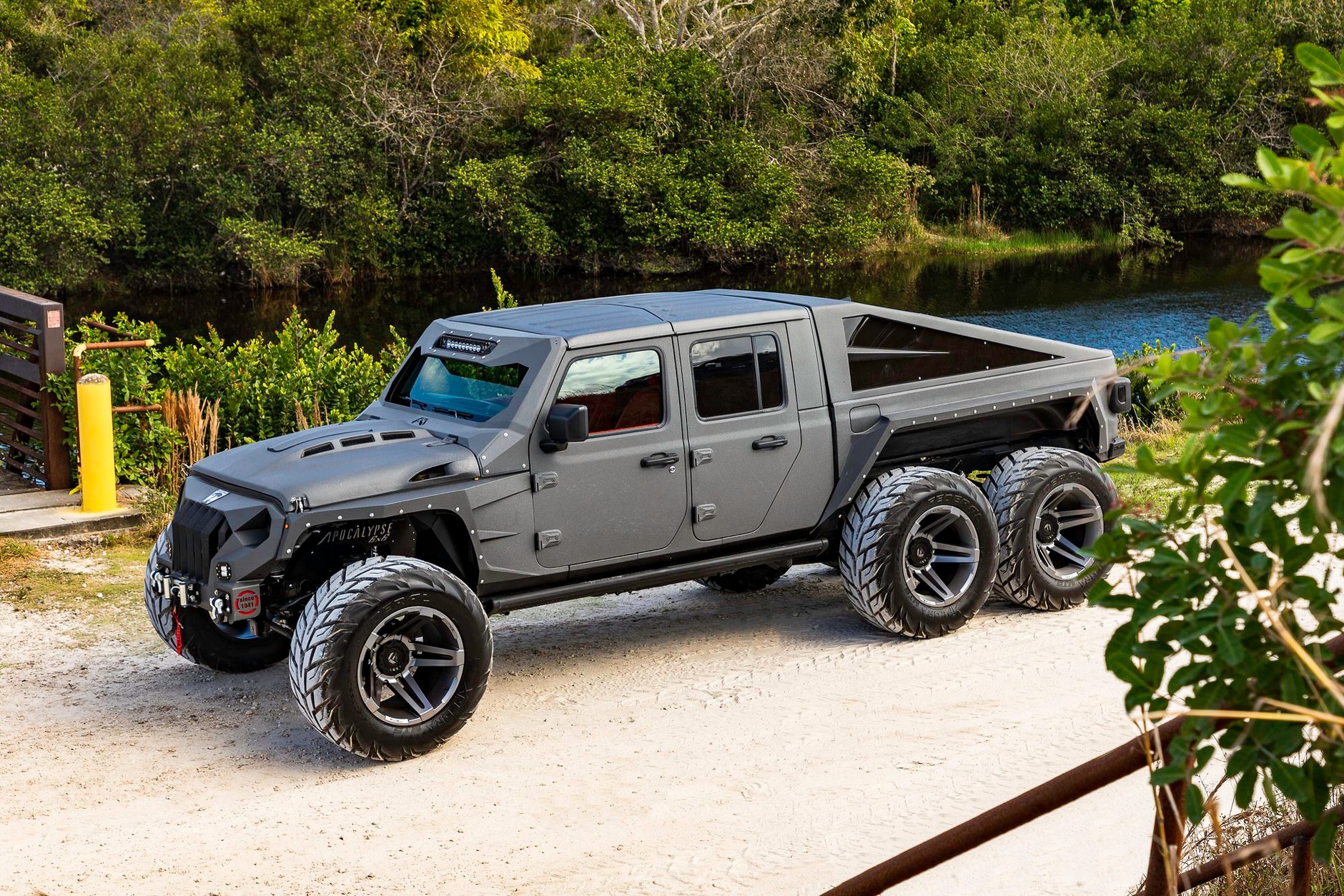 Apocalypse Hellfire 6x6