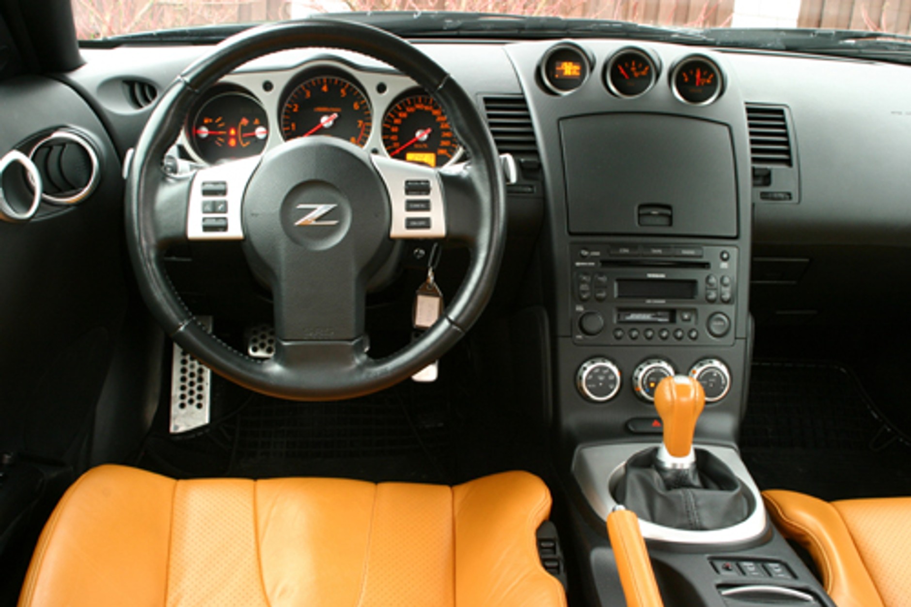 Nissan 350Z Pack - Auto do jazdy bokami