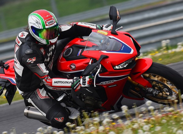 Honda CBR 1000RR Fireblade SP 2017 - zabawka nie tylko dla gadżeciarzy