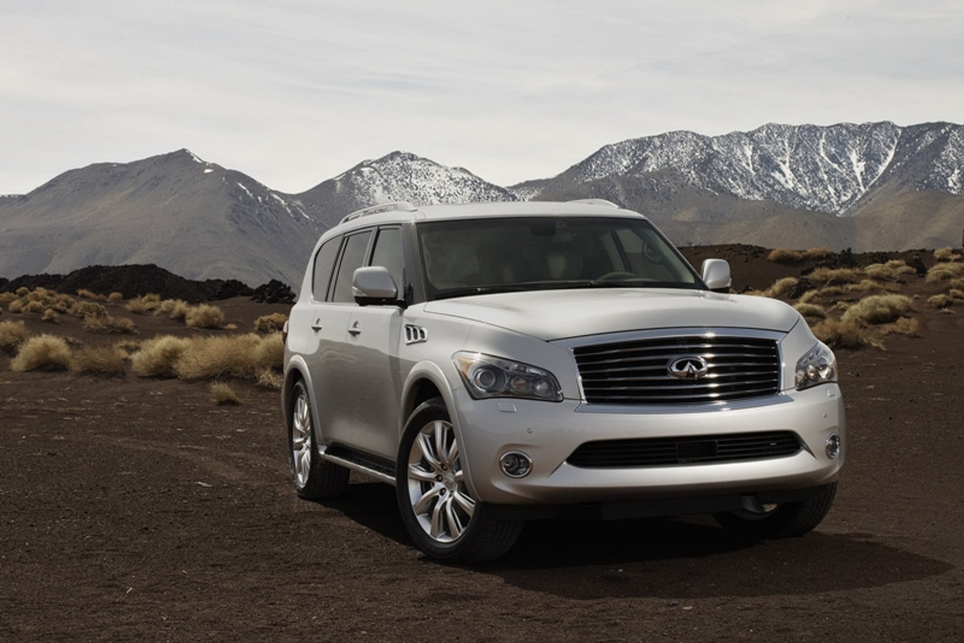 Infiniti QX56 – ośmioosobowa limuzyna terenowa