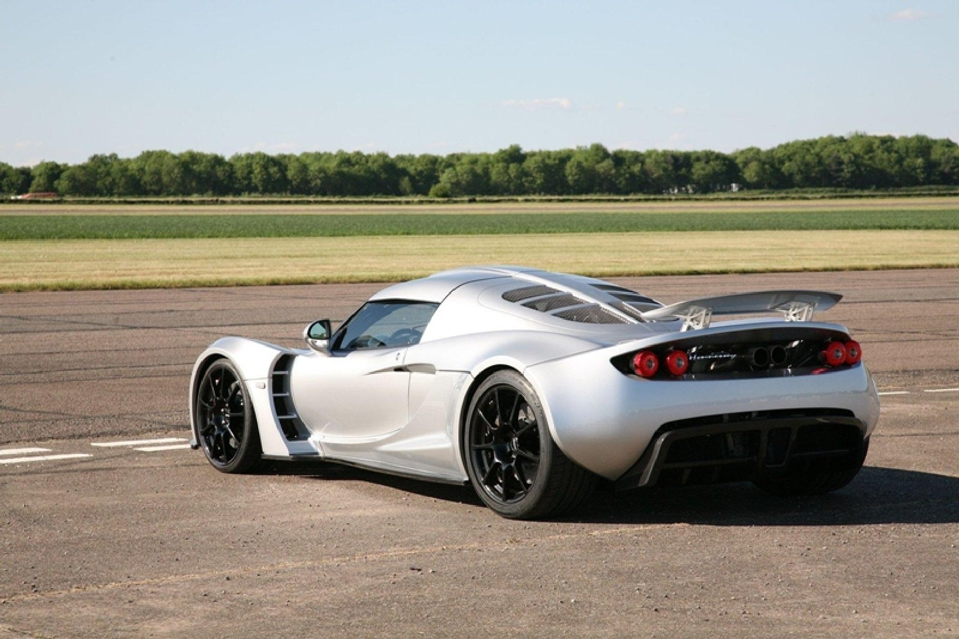 Hennessey Venom GT ma 1200 KM