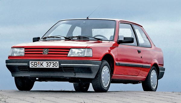 7 najnudniejszych samochodów według Auto Świat Classic