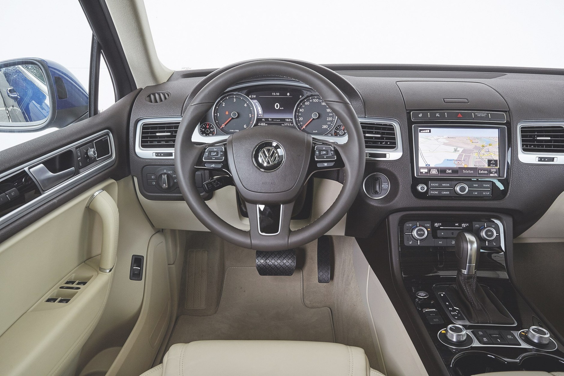 Porównanie: BMW X5 xDrive 25d, Hyundai Santa Fe 2.2 CRDI, Volkswagen Touareg 3.0 TDI V6, Volvo XC90 D5 AWD