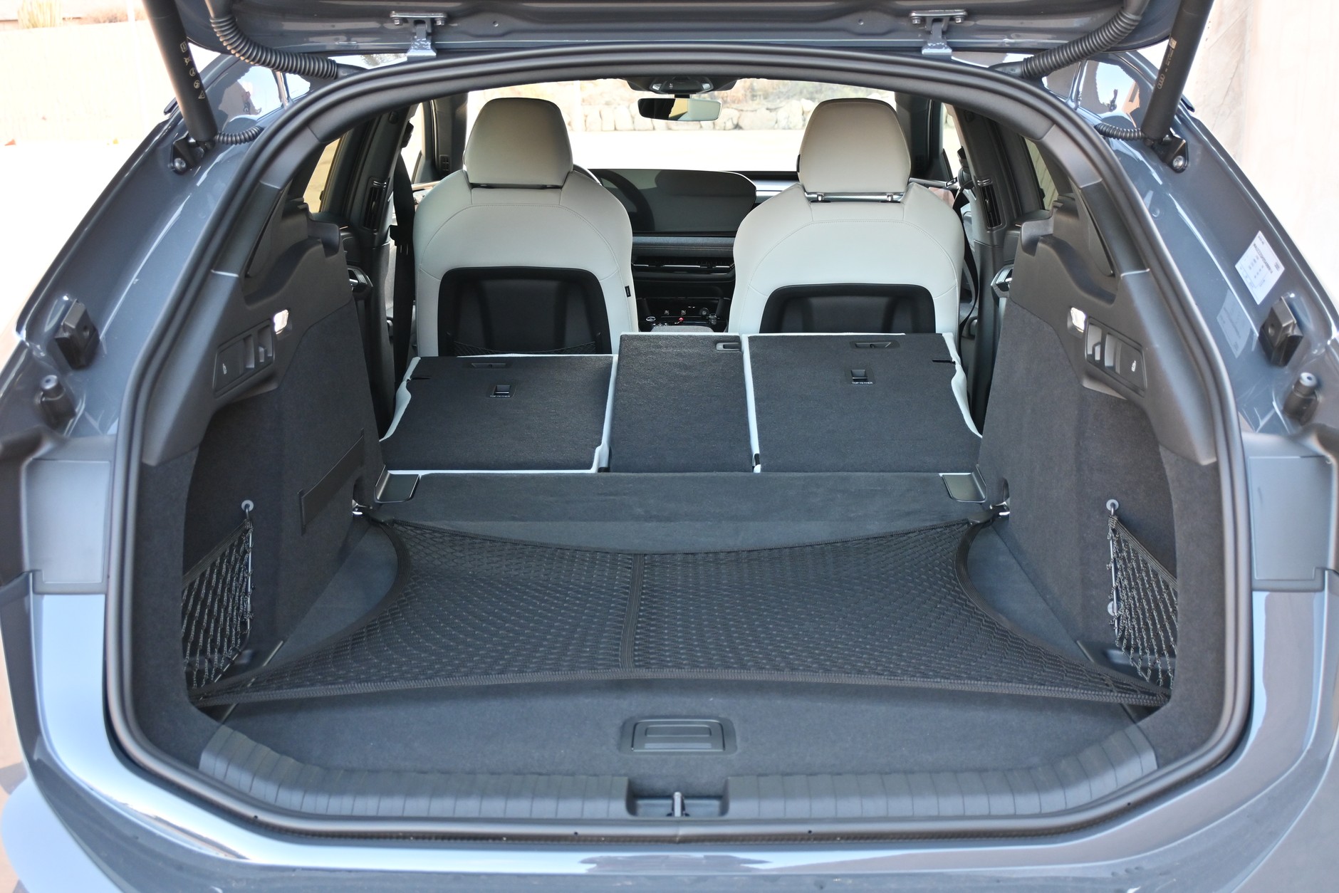 Audi A6 e-tron Avant