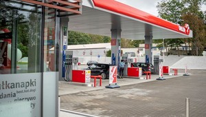 Zakaz sprzedaży alkoholu na stacjach benzynowych już pewny. Są data i konkrety