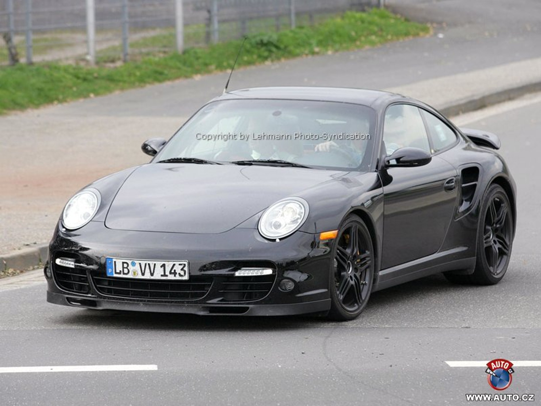 Zdjęcia szpiegowskie: Facelifting także dla Porsche 911 Turbo