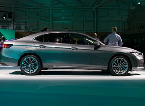 Nowa Skoda Superb mocno "staniała" w Polsce. To efekt wprowadzenia nowych wersji