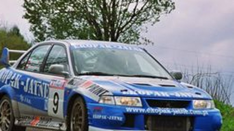 Rajd Mazowiecki: prawie sto załóg na starcie