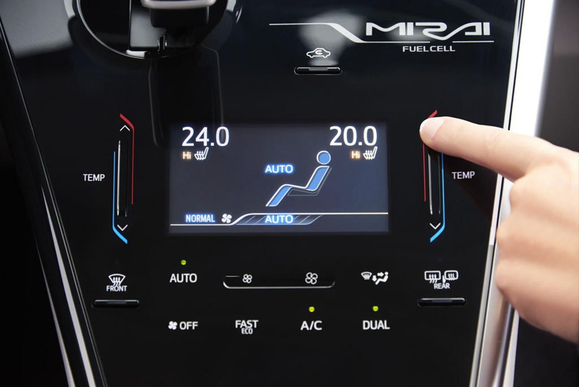 Toyota Mirai - zatankuj wodór i ruszaj w drogę.