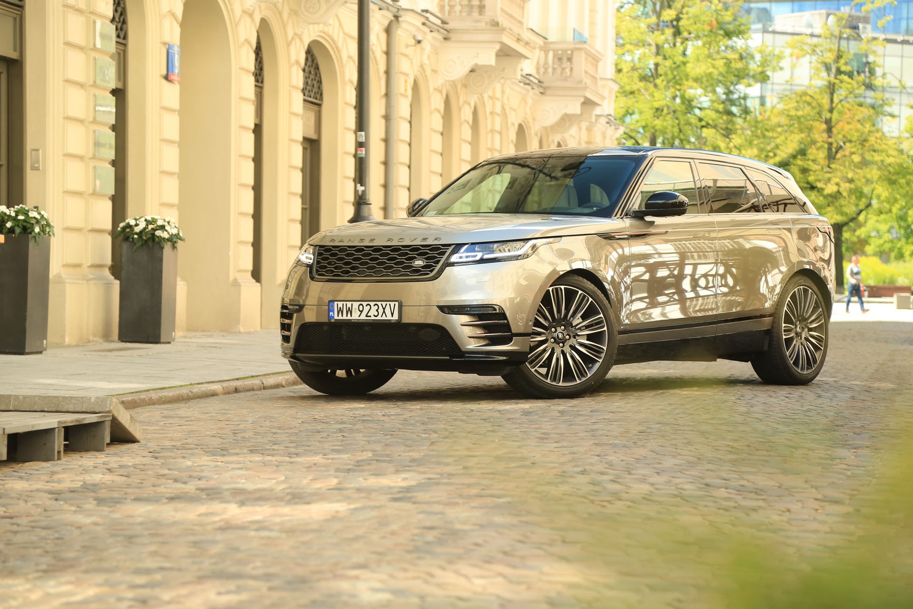 Range Rover Velar D300 - zachwyca niemal w każdym calu