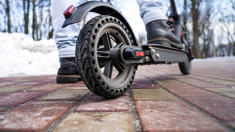 42-latek nie dość, że był pijany to miał jeszcze dożywotni zakaz jazdy pojazdami mechanicznymi