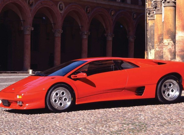 Prezenter Top Gear rozbił Lamborghini Diablo