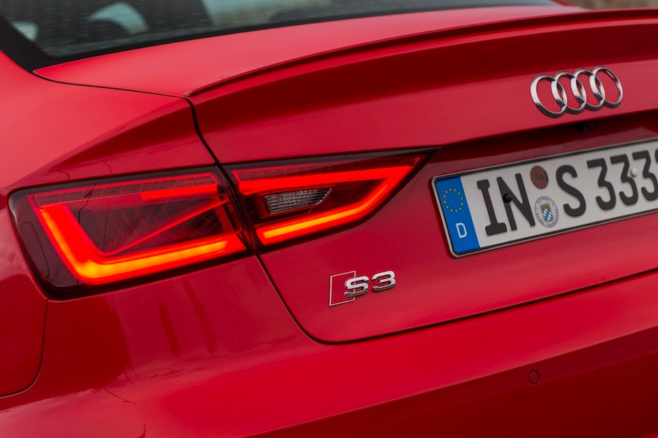 300-konna A-trójka: Audi S3 limuzyna
