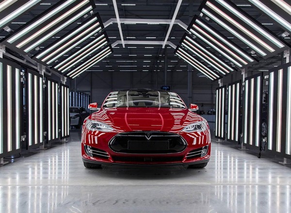 Tesla już produkuje w Europie