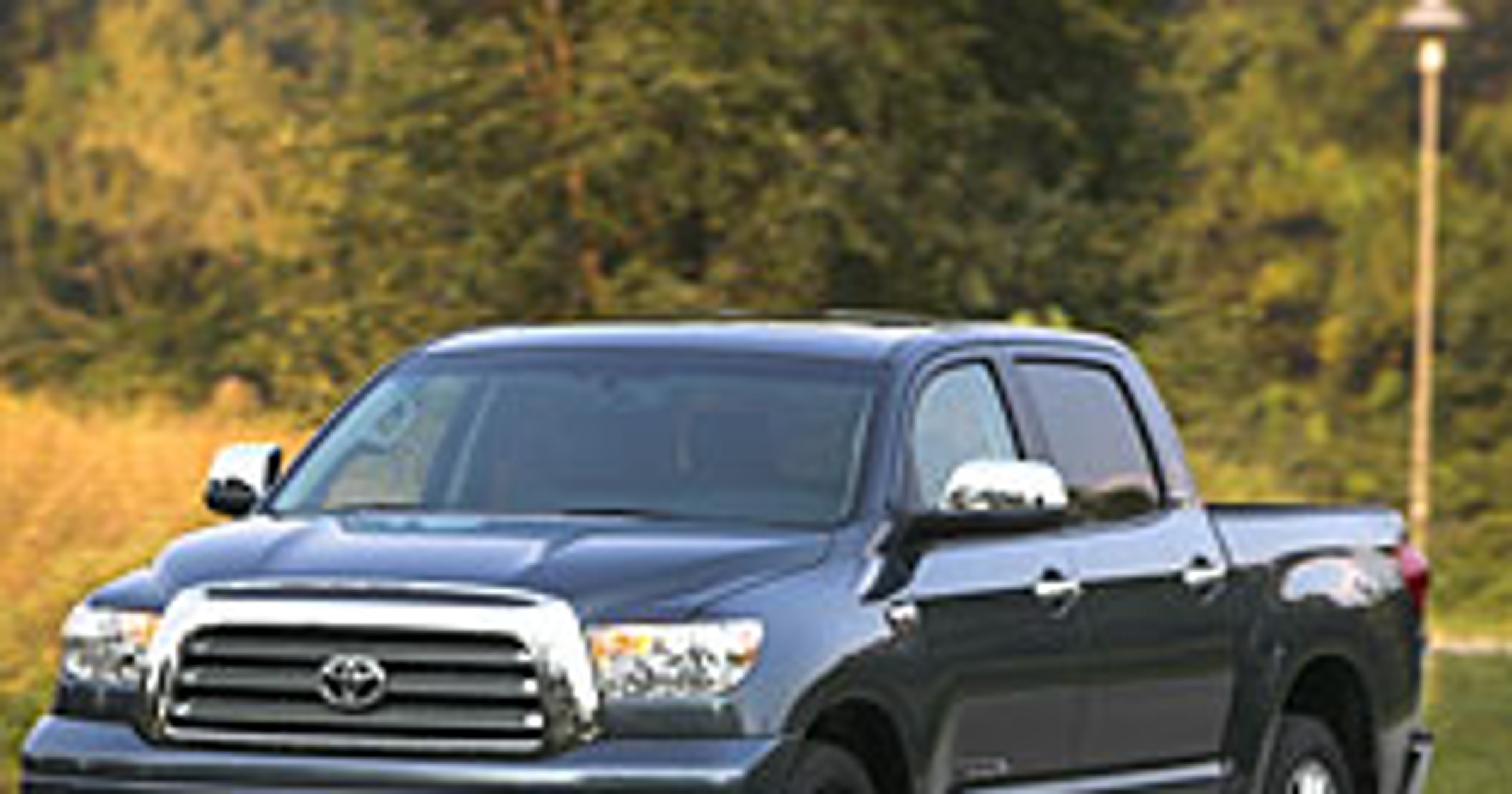Toyota USA: magazyny pełne SUV-ów
