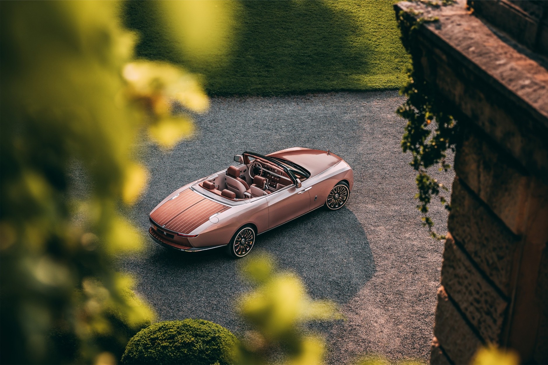 Drugi z serii zaledwie trzech Rolls-Royce'ów Boat Tail