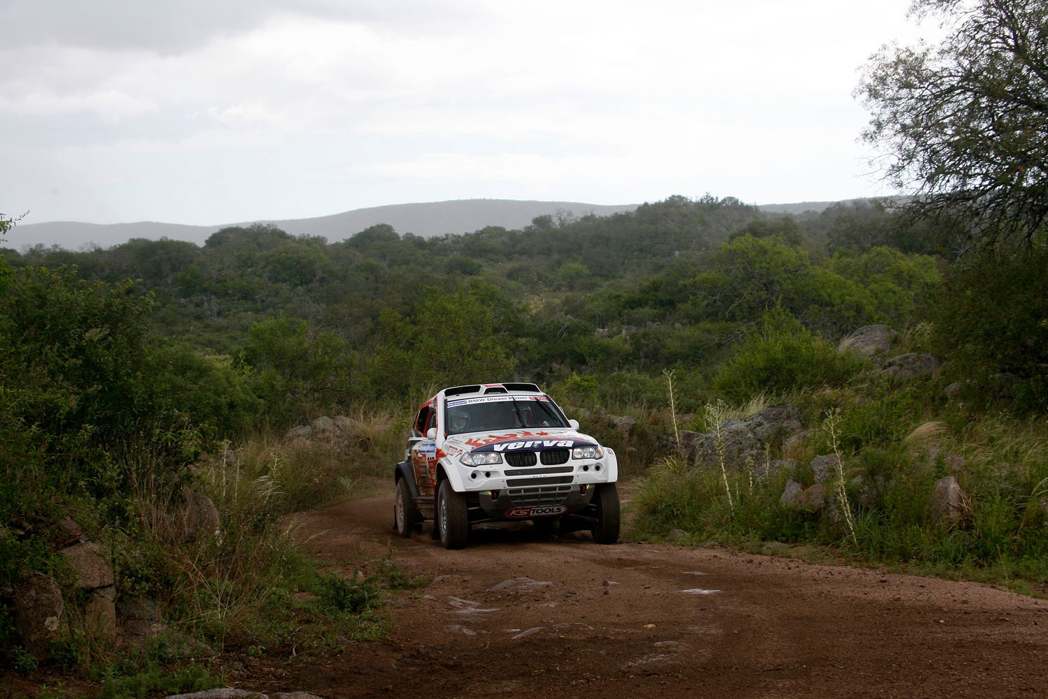 Rajd Dakar 2011: awans Hołowczyca (2.etap, wyniki, fot. Willy Weyens)