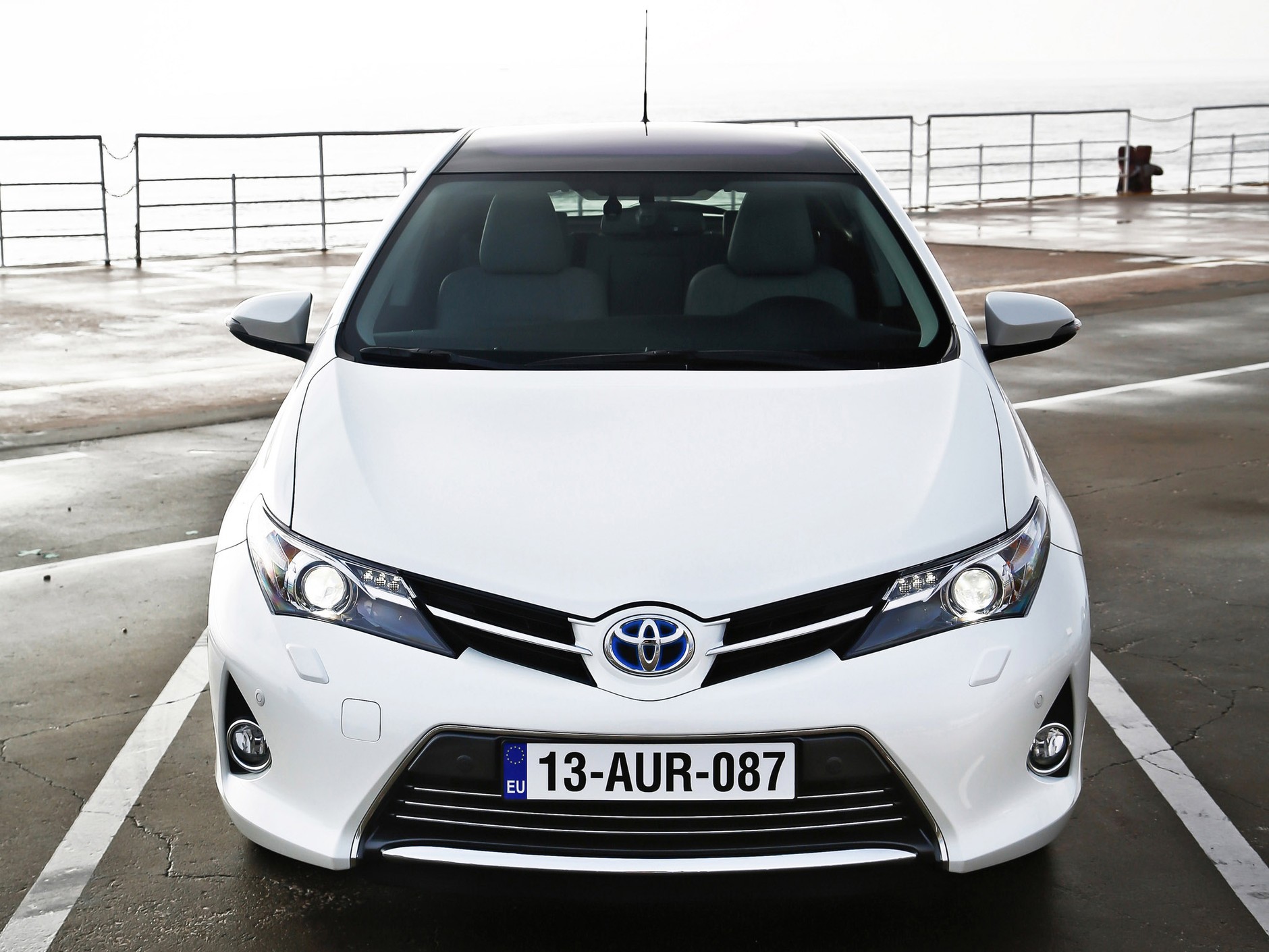Toyota Auris Hybrid