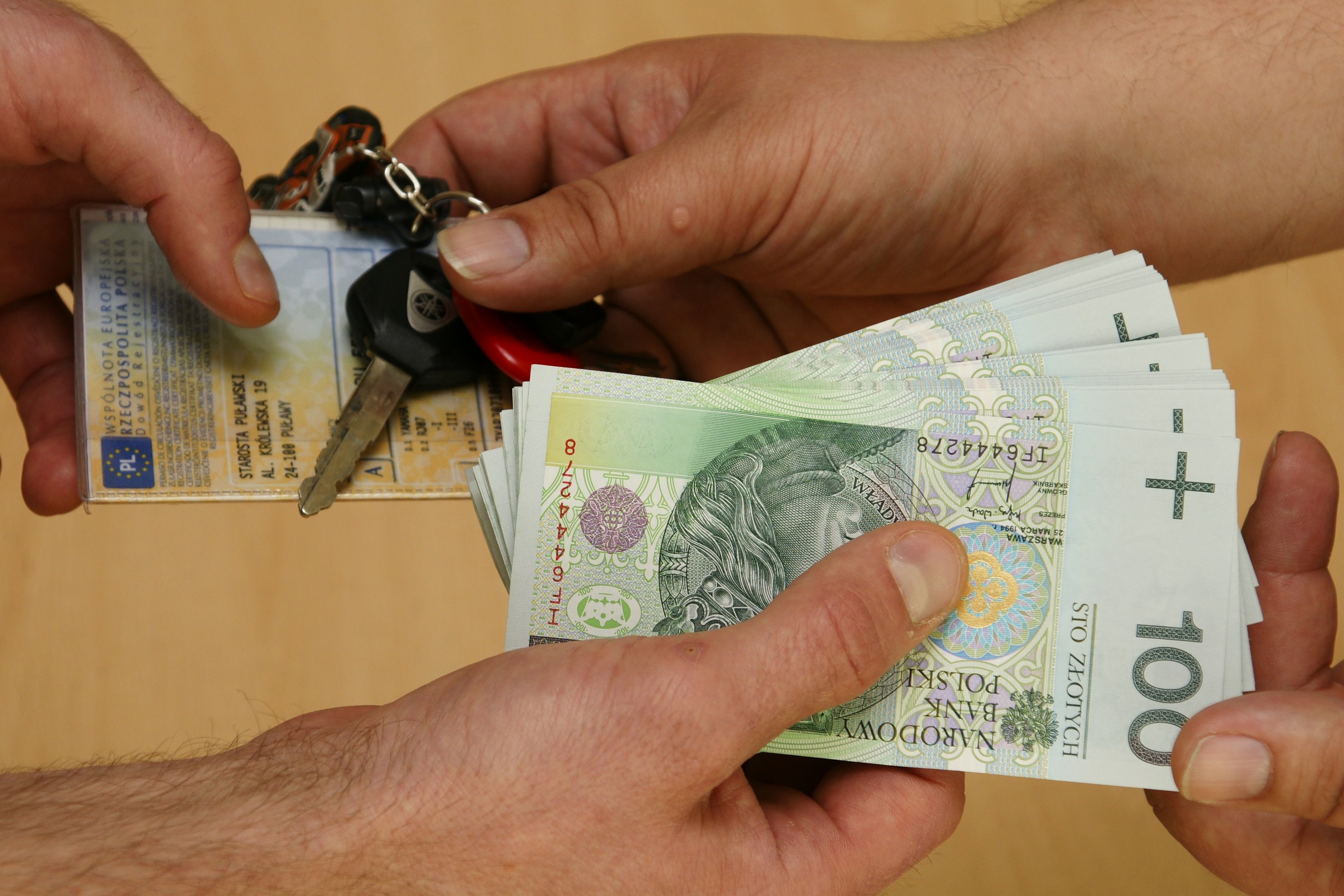 Zmieniasz auto? Podczas wyprowadzki ze starego zrób też "cyfrowe porządki"