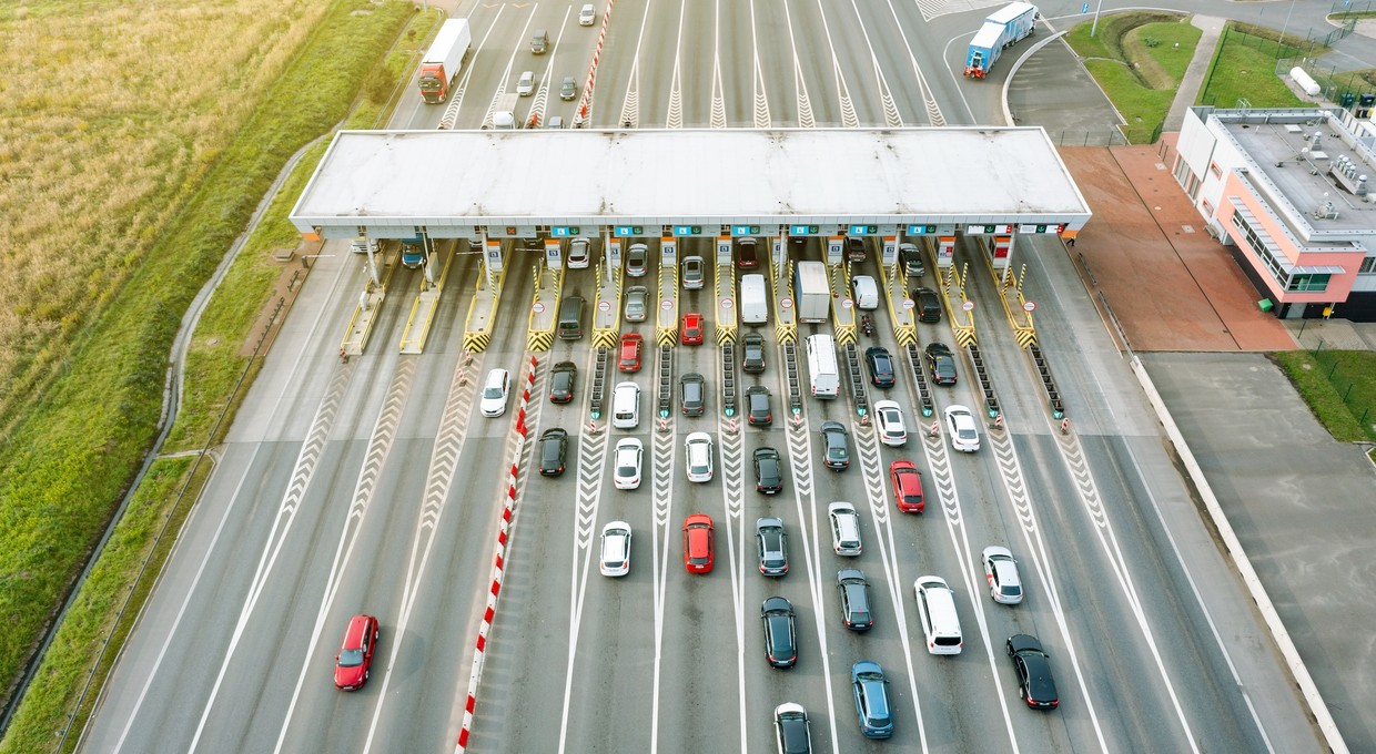 Kontrole i wysokie kary. E-bilet i e-TOLL już obowiązują