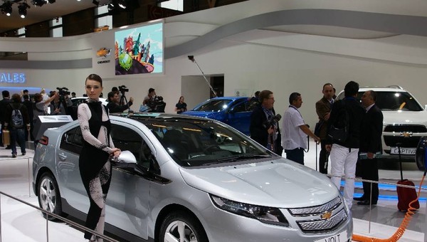 Paryż 2010: relacja z dnia prasowego (wideo, galeria 1.)