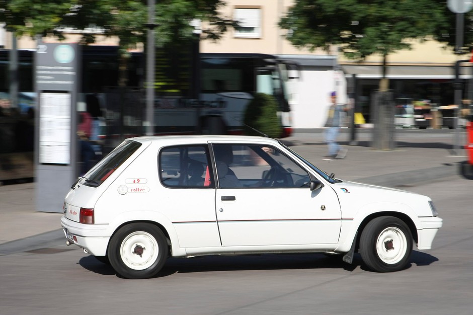 Peugeot 205 Rallye 1.9 - rajdówka wagi lekkiej