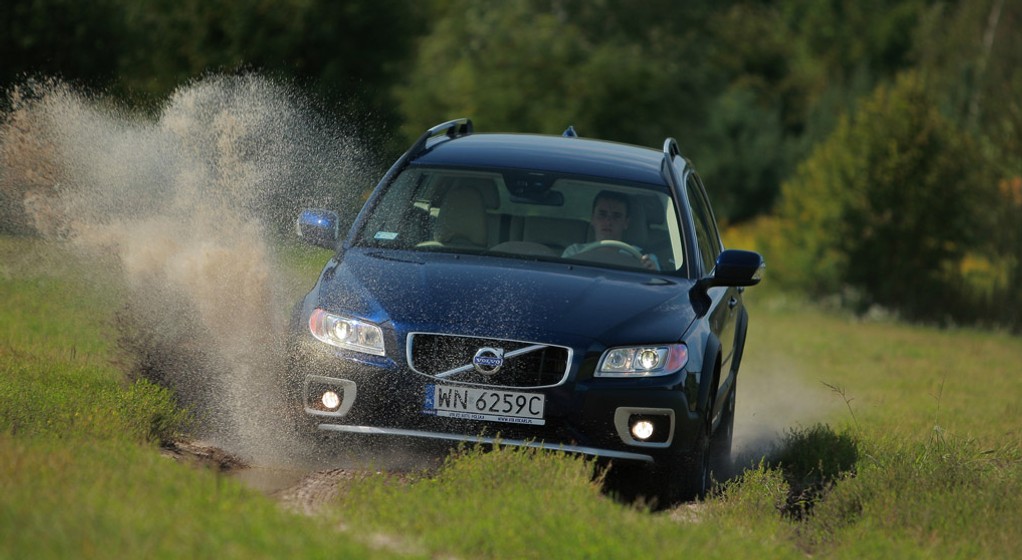 Eurotax notowania aut używanych: ile kosztuje duże kombi z opcją terenową?