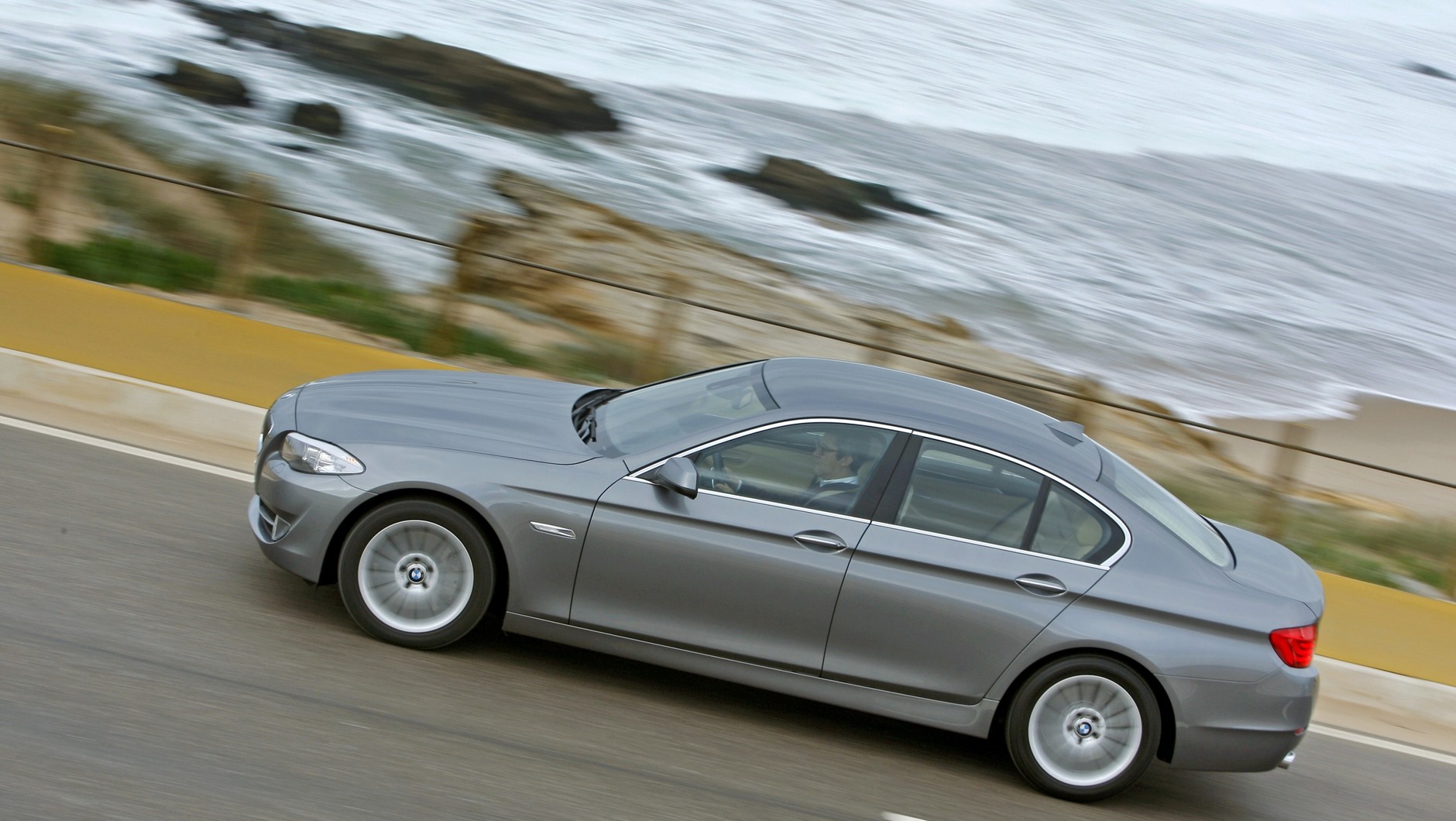 BMW serii 5 (VI generacja; F10; 2009-2017)