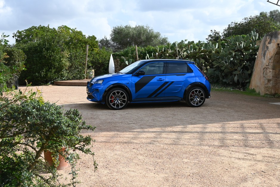 Alpine A290