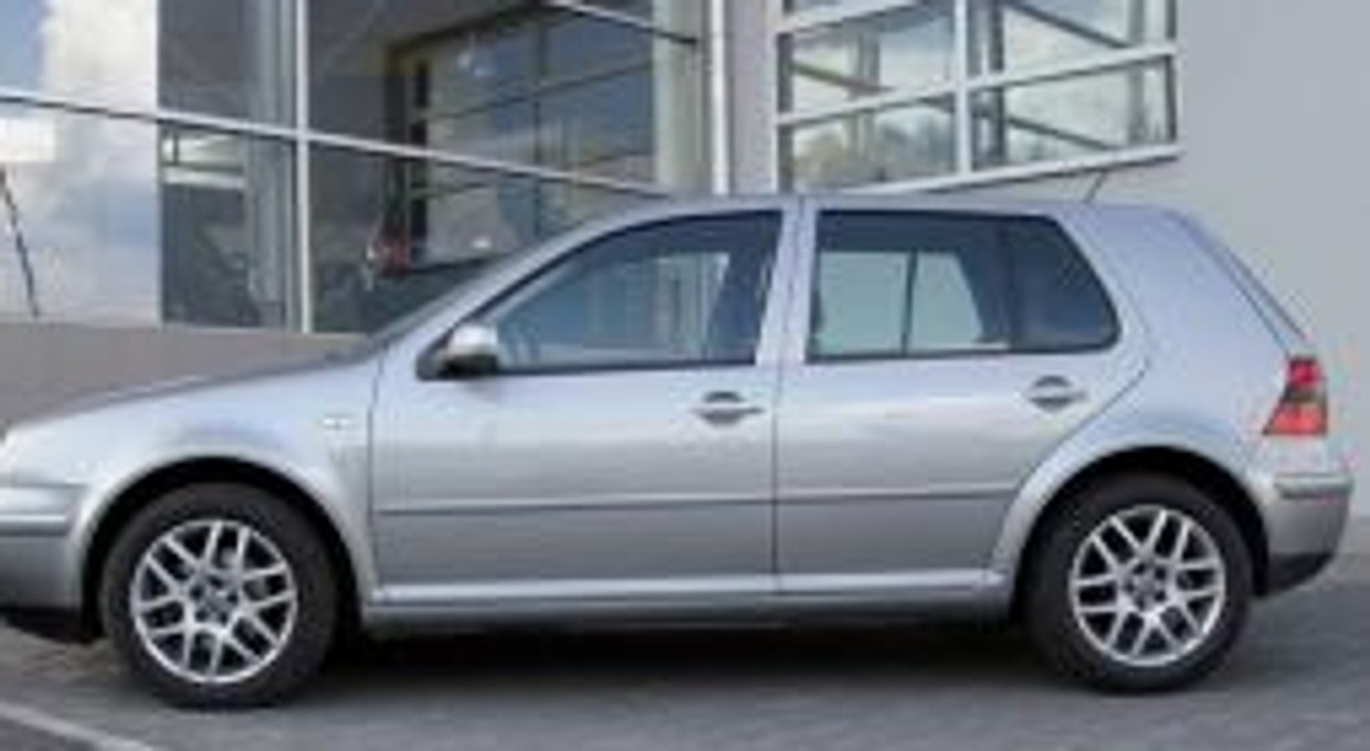 Samar: stale rośnie import używanych samochodów