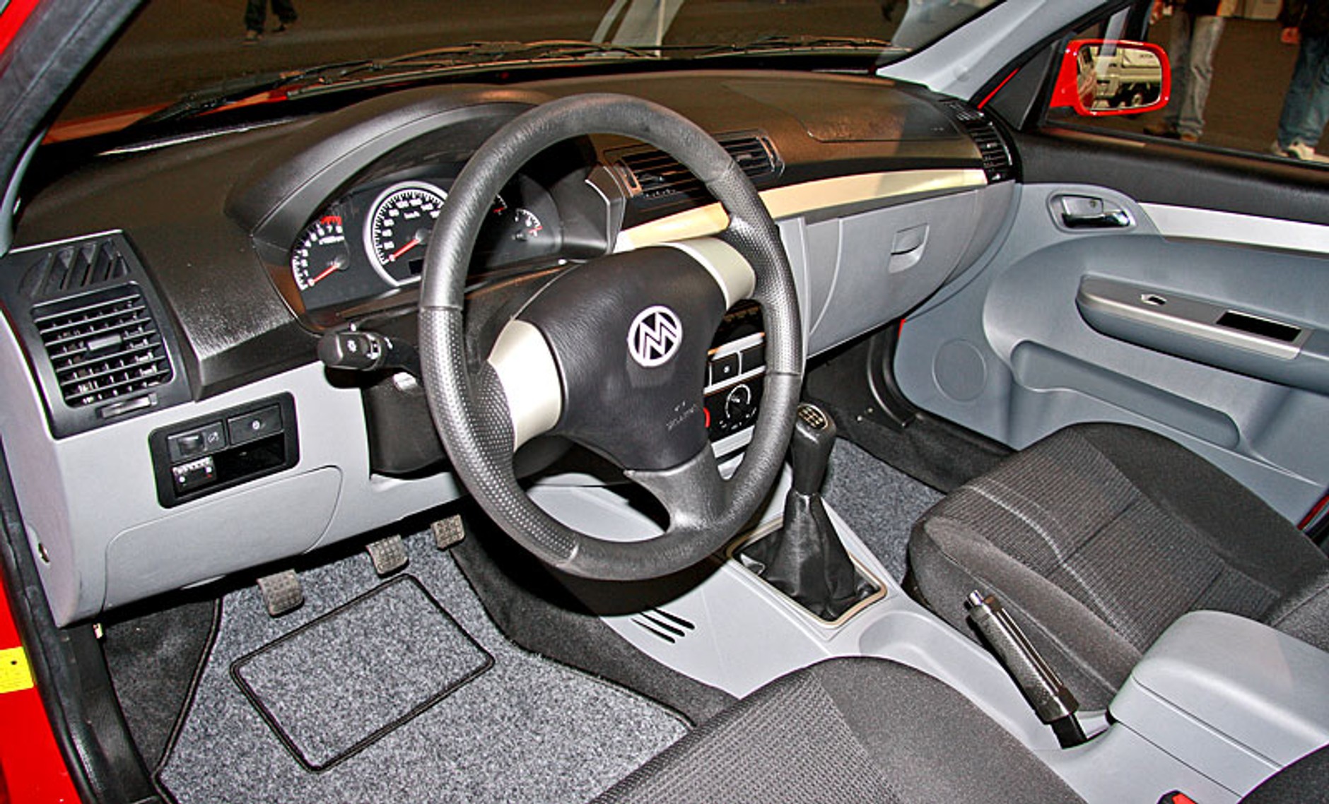 Lifan: kolejna chińska marka atakuje Europę (dane techniczne, fotogaleria)