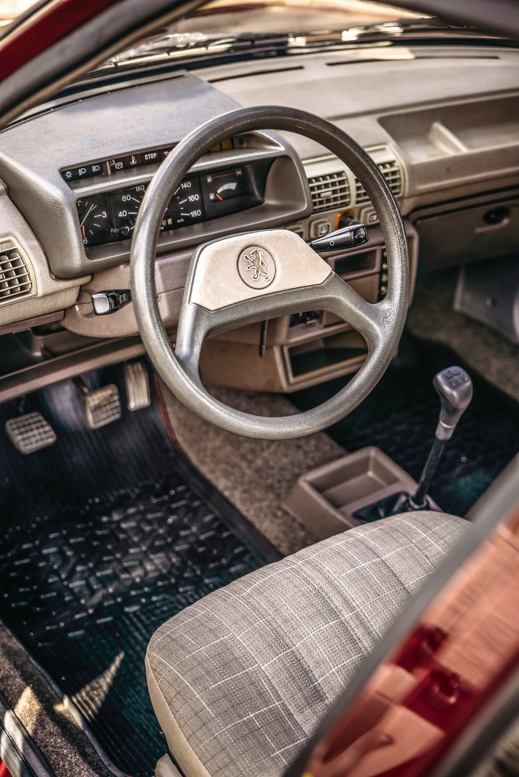 Peugeot 205 rocznik 1983